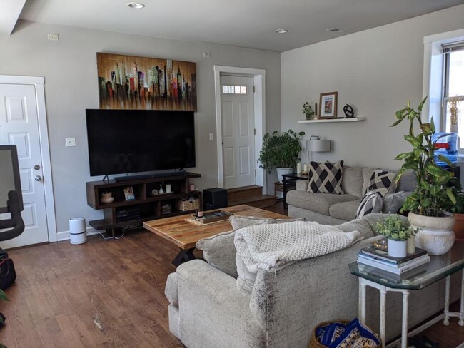 Foto del edificio - 2 bedroom in Chicago IL 60642