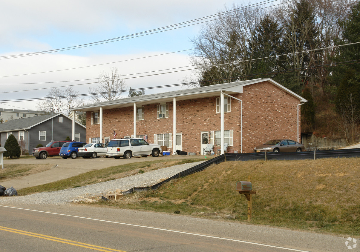 Building Photo - Colonial Terrace Apartments