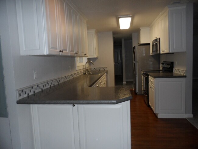 Foto del edificio - Inviting 3-Bedroom Home with Workshop/Storage and Outdoor Space