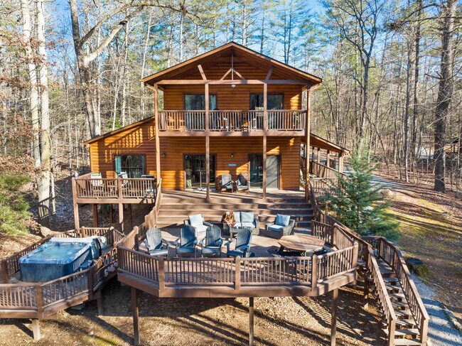 Building Photo - 224 Dogwood Dr