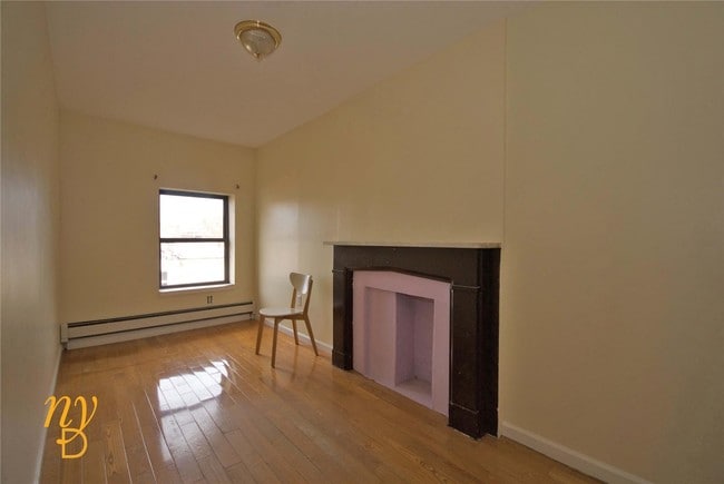 Building Photo - 411 Putnam Ave