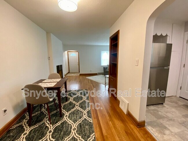 Foto del edificio - 1093 N Main St