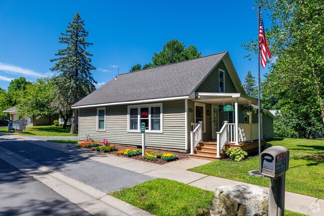 Leasing Office - Sedgwick Pines