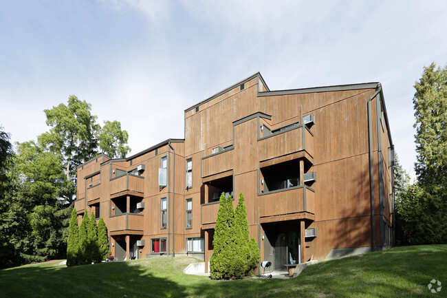 Building Photo - Treehouse North Apartments