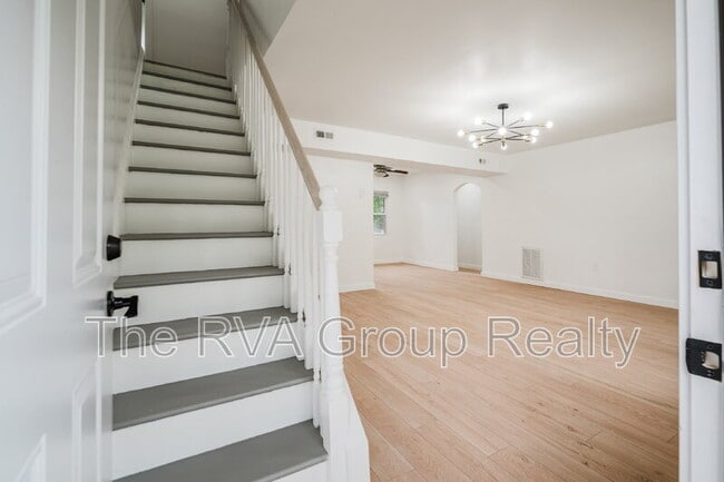 Foto del edificio - 5408 Westbourne Dr