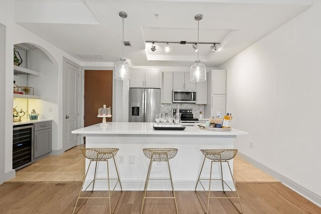 Building Photo - Ashton South End