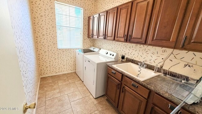 Foto del edificio - 45031 W Woody Rd