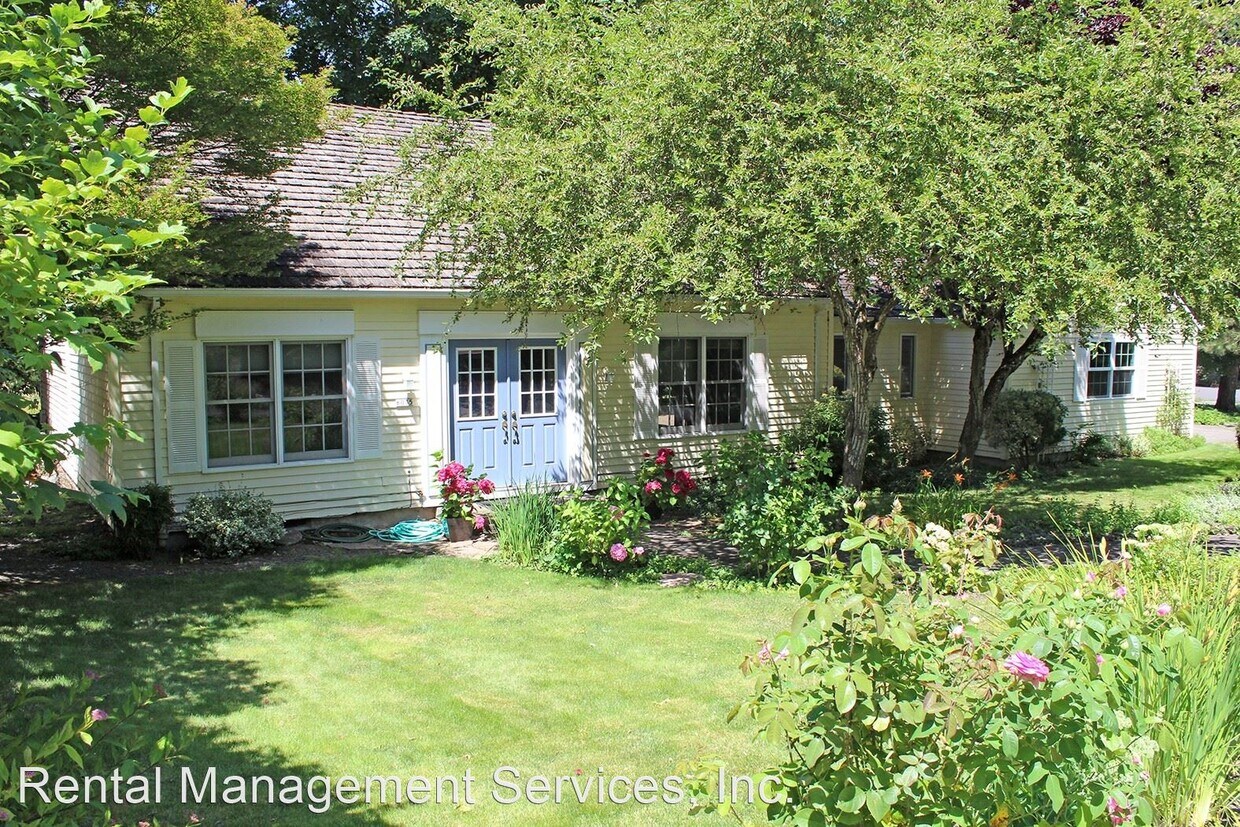 Primary Photo - 4 br, 2.5 bath House - 6035 SW 150th Ave
