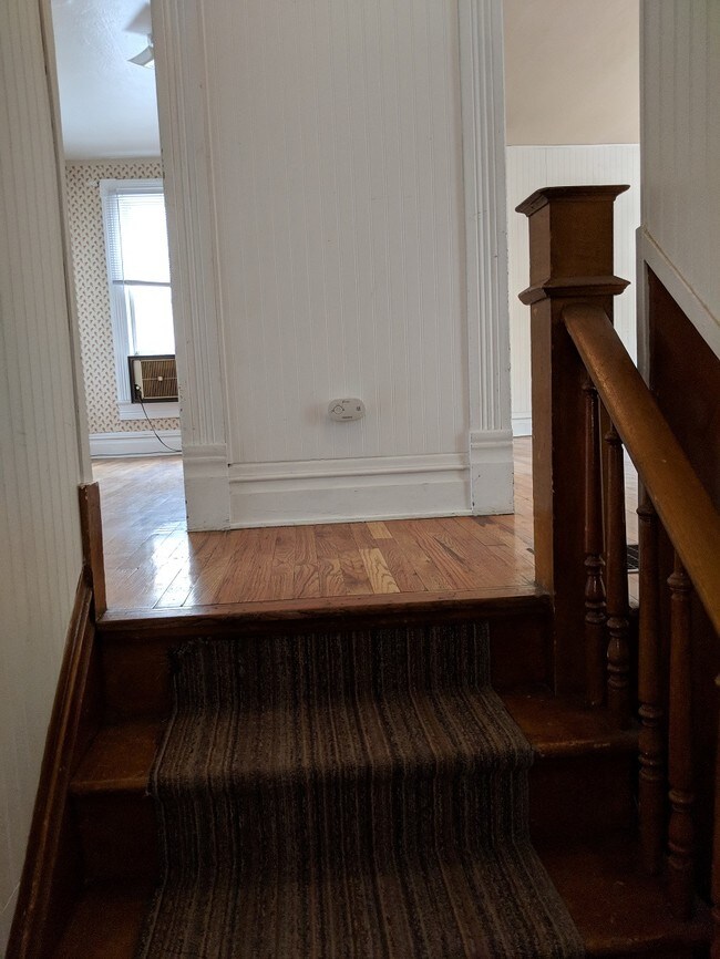 Building Photo - 402 Ouray Ave