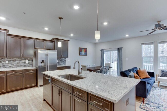 Building Photo - 1295 Orchid Rd