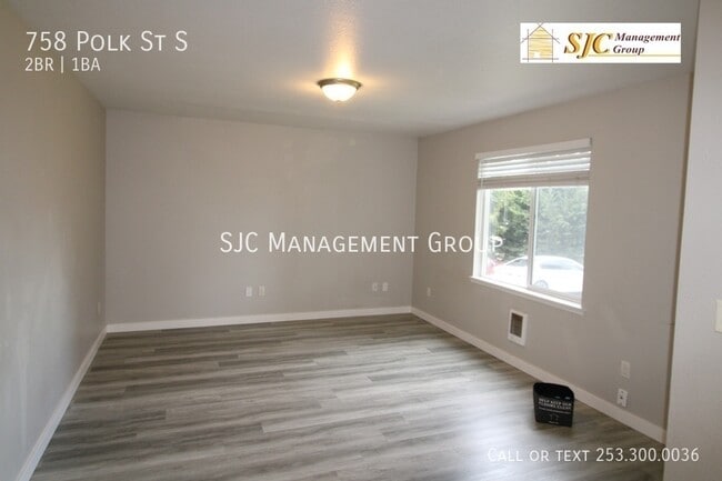 Building Photo - 758 Polk St S