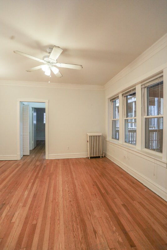 Foto del edificio - 459 W Roslyn Pl