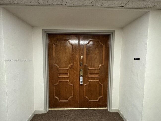 Building Photo - 5800 SW 127th Ave