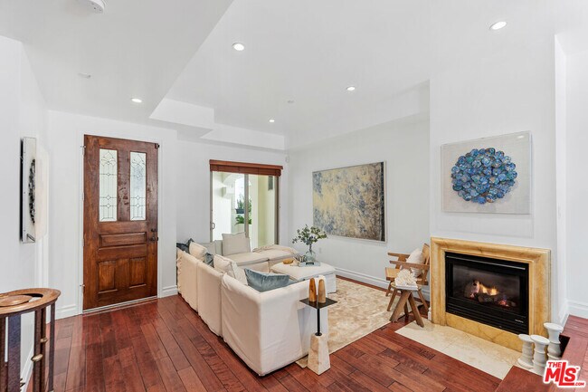 Foto del edificio - 841 Westmount Dr