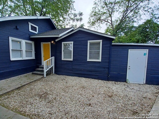 Primary Photo - 1515 Montana St