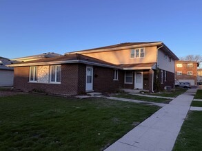 Building Photo - 10429 Austin Ave
