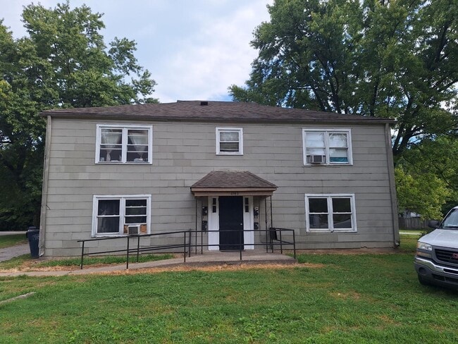 Building Photo - 1743 Sonne Ave