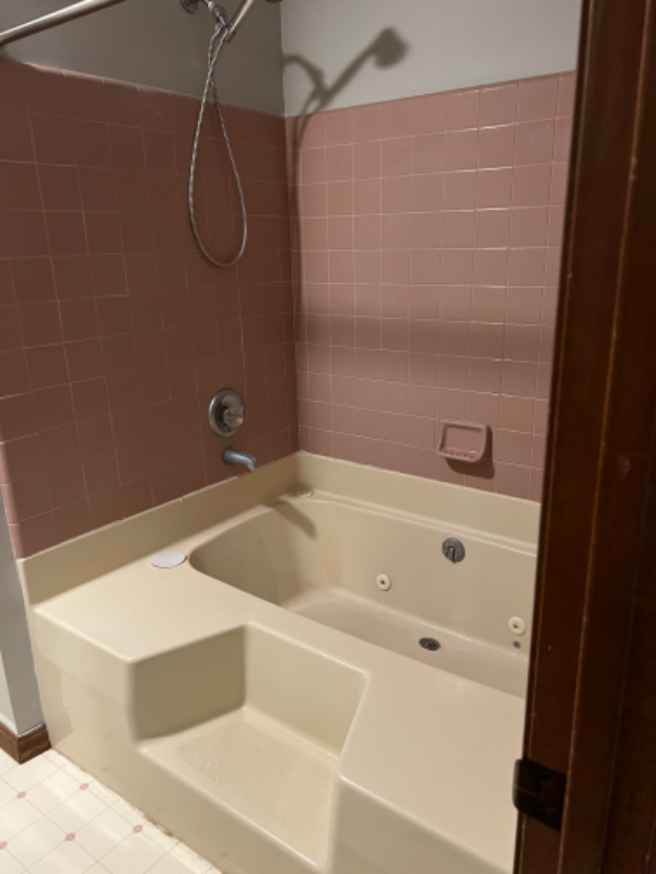 Building Photo - 284 Knoll Dr