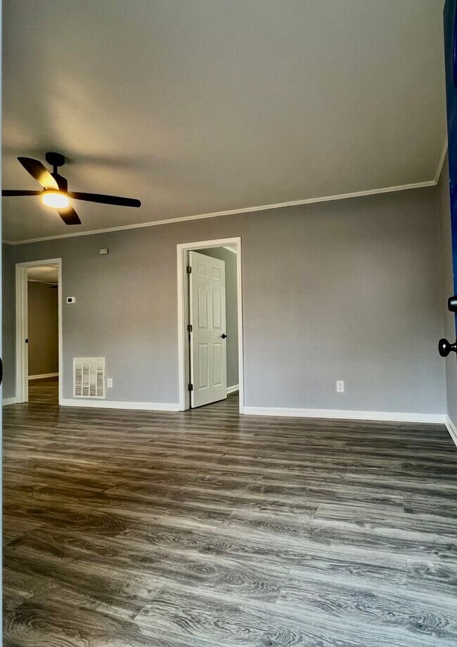Foto del edificio - Newly Remodeled Duplex in Macon - Housing Voucher Eligible