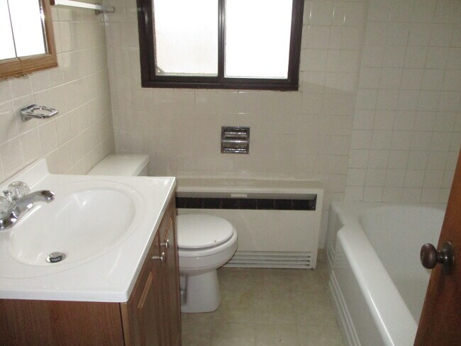 Foto del edificio - 10553 S Hale Ave