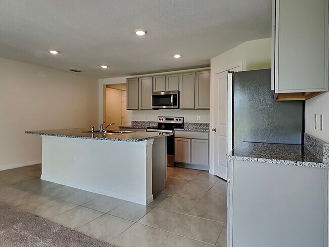 Foto del edificio - 749 SE 64th Terrace