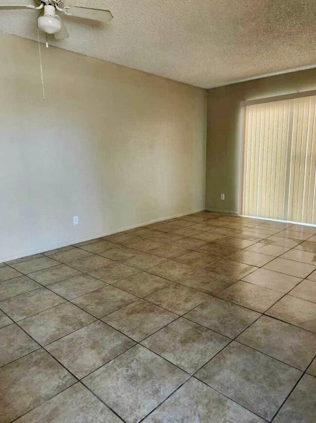 Foto del edificio - 2846 E Kathleen Rd