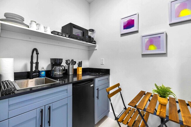 Building Photo - 1784 NW 31st St