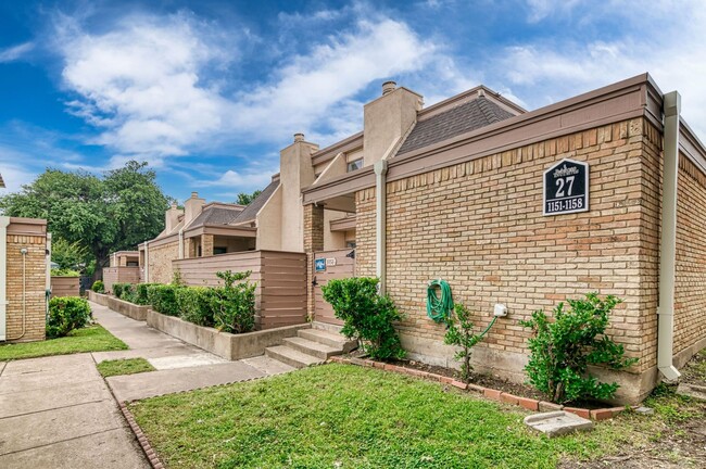 Building Photo - 3121 Park Ln