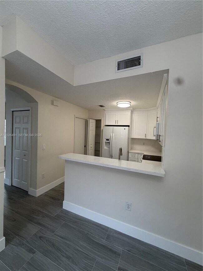 Foto del edificio - 6202 NW 112th Pl