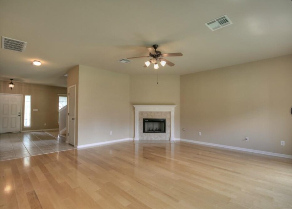 Building Photo - 9624 Castle Pines Dr