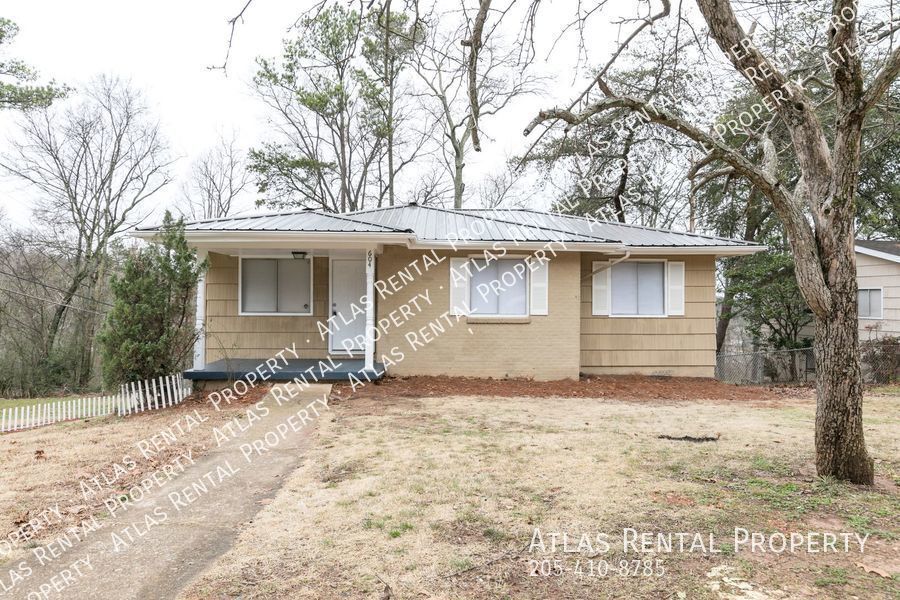Primary Photo - 604 Highland Ave
