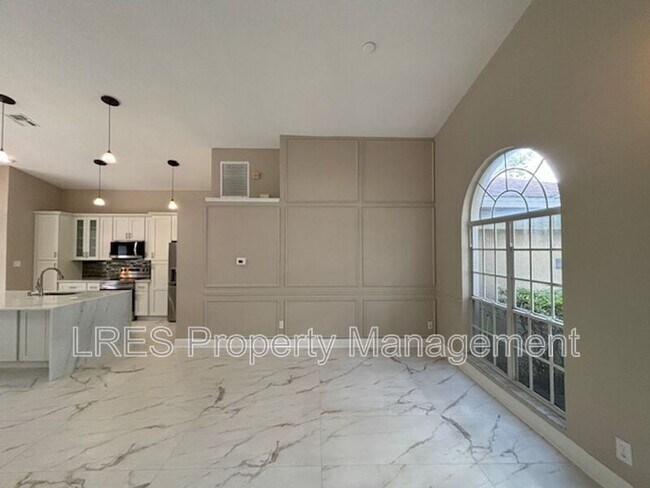 Foto del edificio - 1028 Kerwood Cir