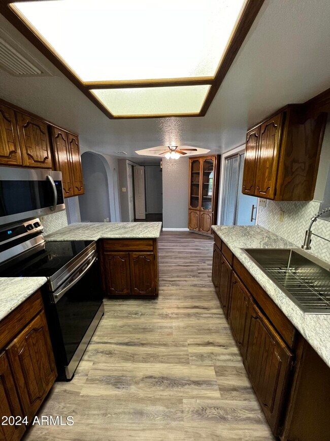 Foto del edificio - 14203 E Ashbrook Dr
