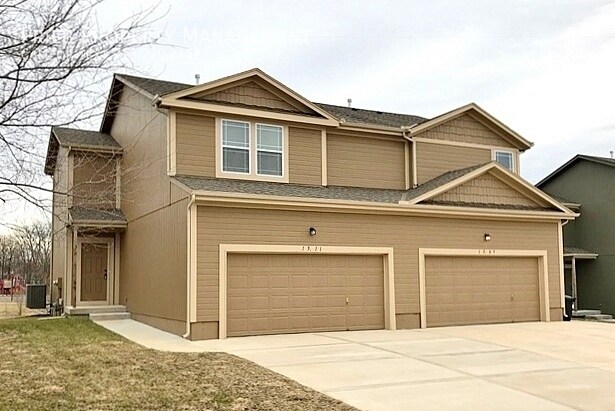 Foto principal - Delaware Ridge Townhome - Available Octobe...
