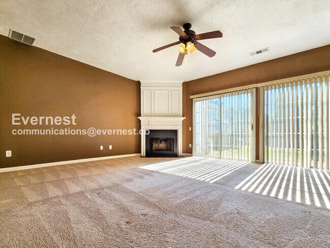 Foto del edificio - 2521 Heyoak Ct