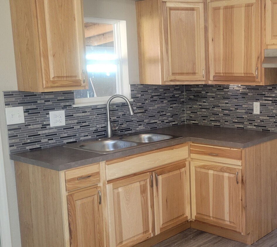 Kitchen #B - 1316 S 2nd Ave