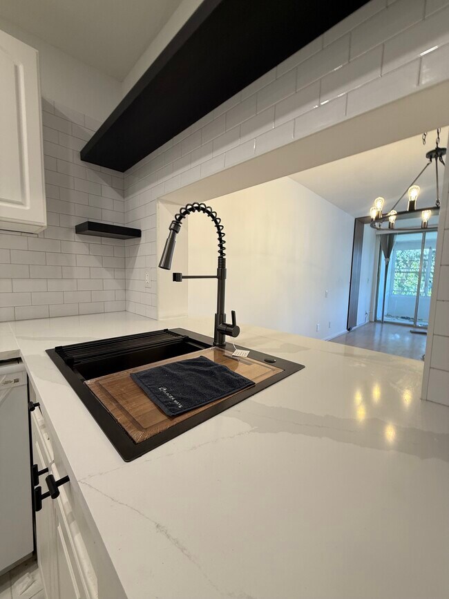 Foto del edificio - 9460 Poinciana Pl