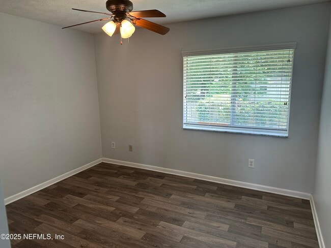 Building Photo - 392 Fortuna Ave
