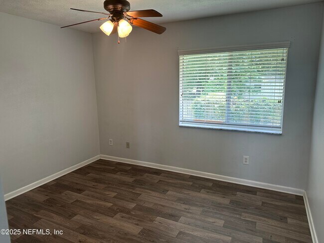 Building Photo - 392 Fortuna Ave