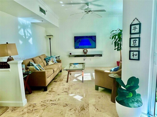 Foto del edificio - 9172 Collins Ave