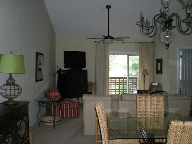 Living Room - 725 Bragg Dr