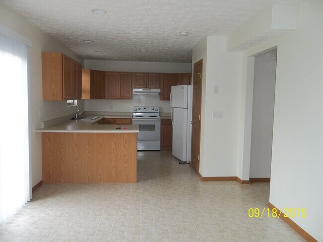 Building Photo - Pebblebrook Apartments 109