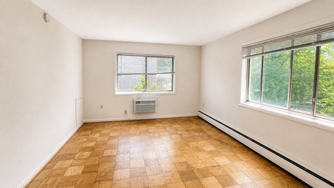 Building Photo - 4465 MacArthur Blvd NW