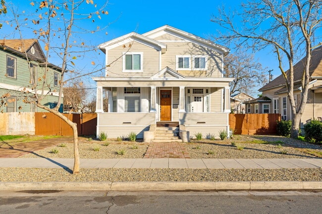 Building Photo - 262 N Glenn Ave