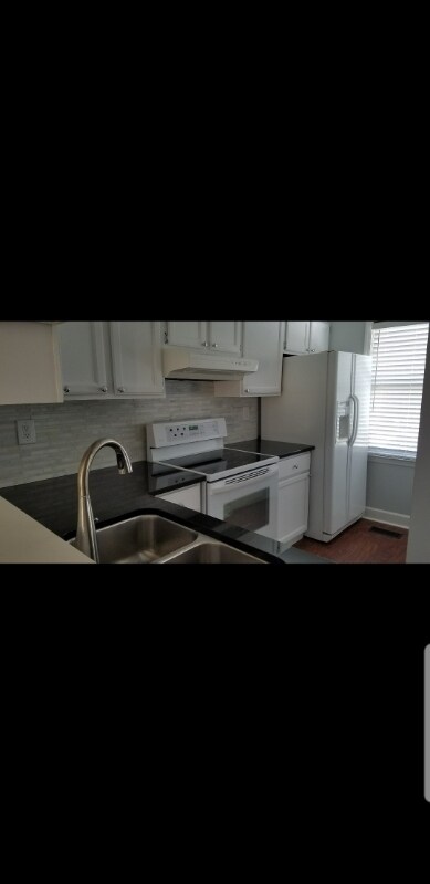 Building Photo - 26 Prestwick Pl