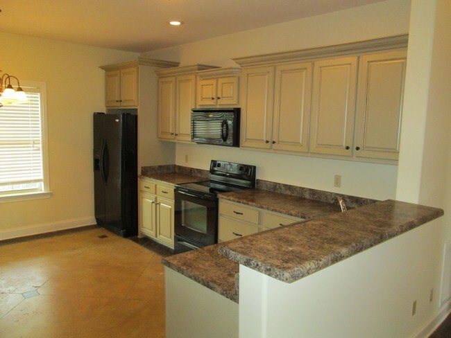Building Photo - MARION RENTAL HOME 3 BED/2 BATH ON LARGE LOT