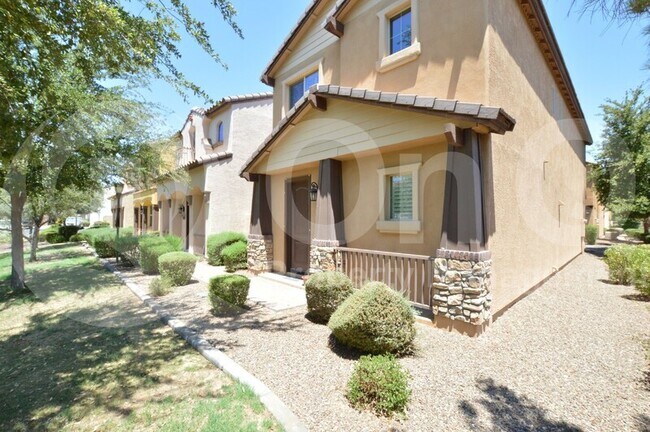 Building Photo - 2035 E Heartwood Ln
