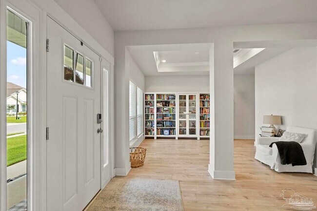 Foto del edificio - 5534 Blake Ln