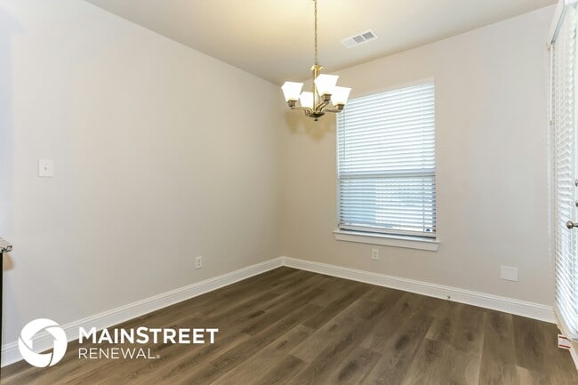 Foto del edificio - 1007 Brook Forest Ln