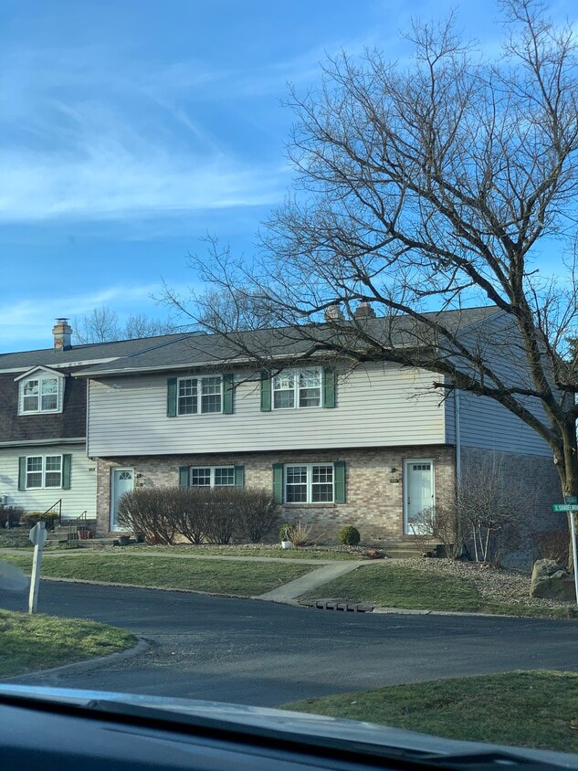 Foto principal - 1323 Sandlewood Oval